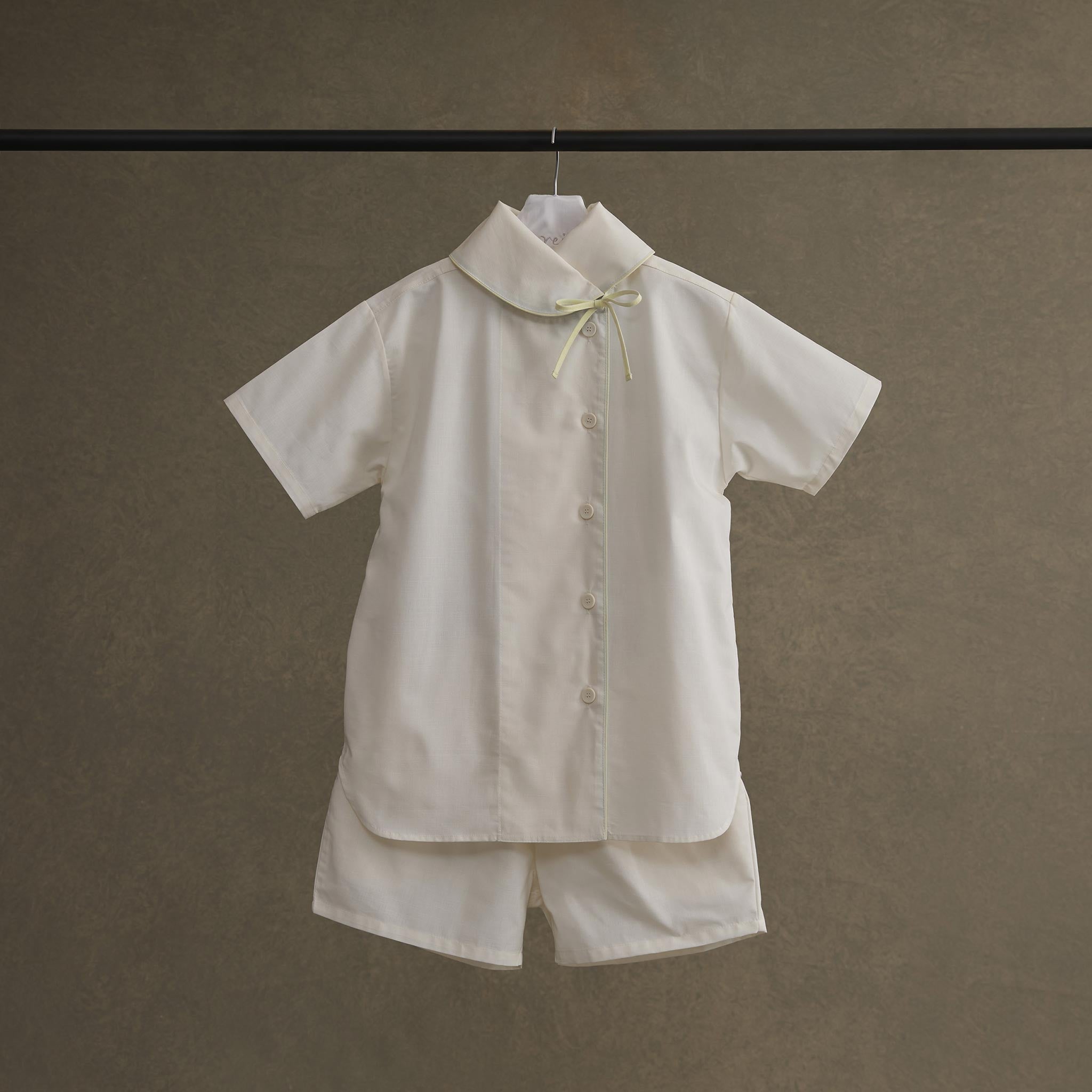 【刺繍サービス有】軽やか半袖・ショートパンツのセットアップパジャマ パステルカラー3色展開 襟元リボンデザイン